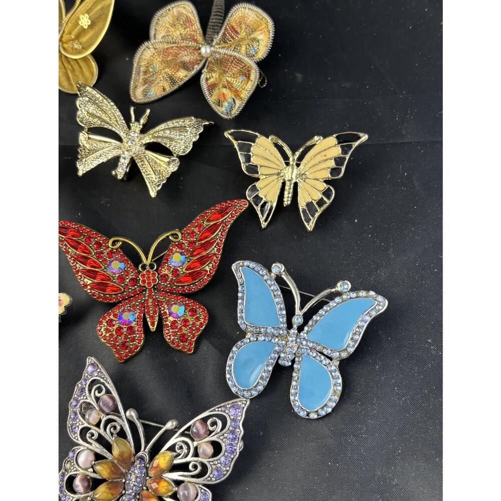 Lot of 28 VTG/Mod Brooches Rhinestone Enamel Crystal Statement -AK-Gerry’s -LC - Picture 12 of 12